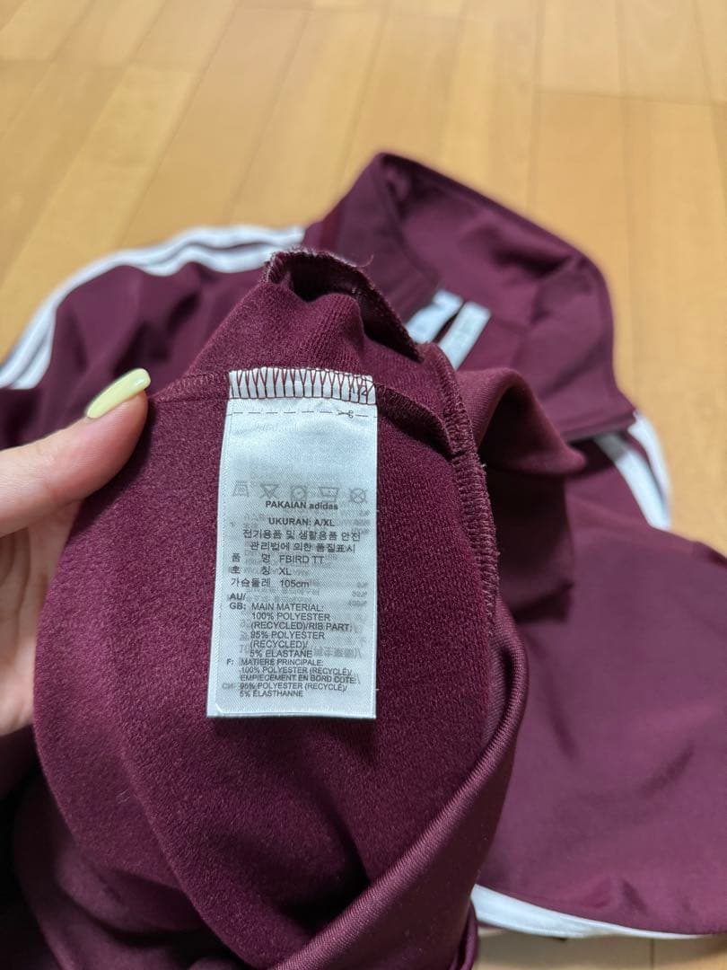 adidasトラックジャケット　ボルドー