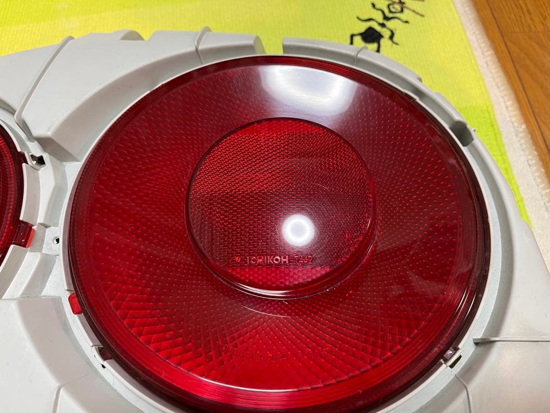 kw01！発送先確認中！日産GTR34 純正テールレンズ左右！美品！