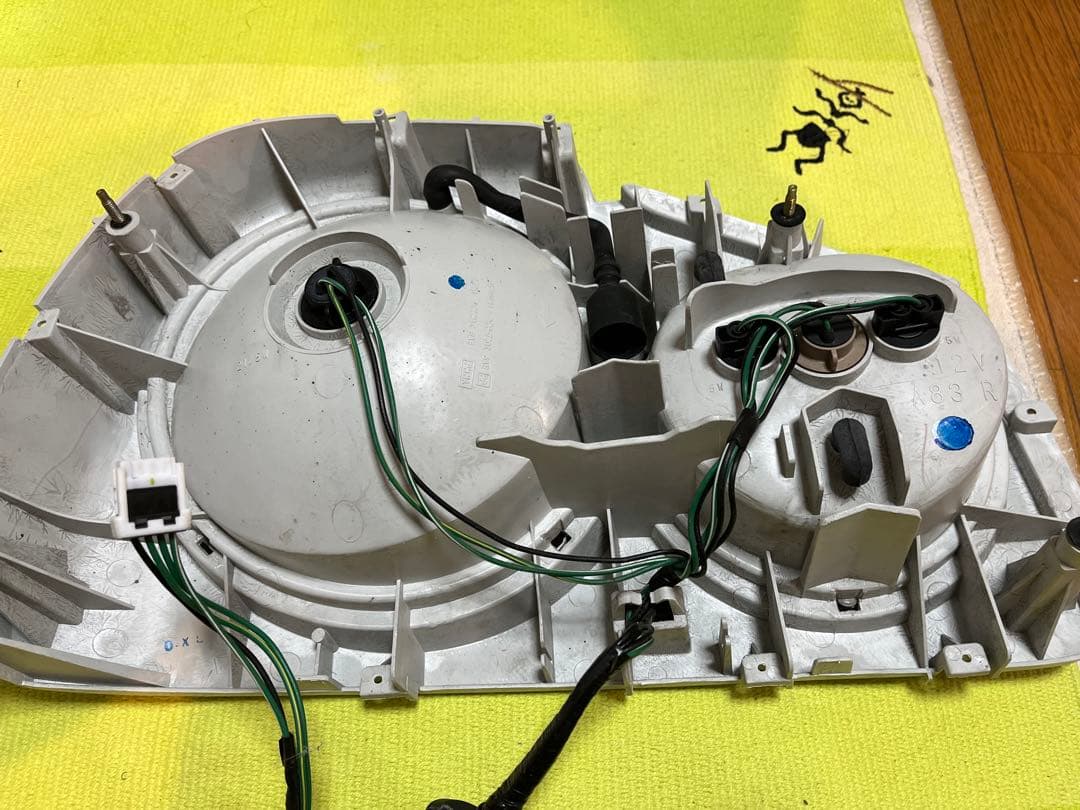 kw01！発送先確認中！日産GTR34 純正テールレンズ左右！美品！