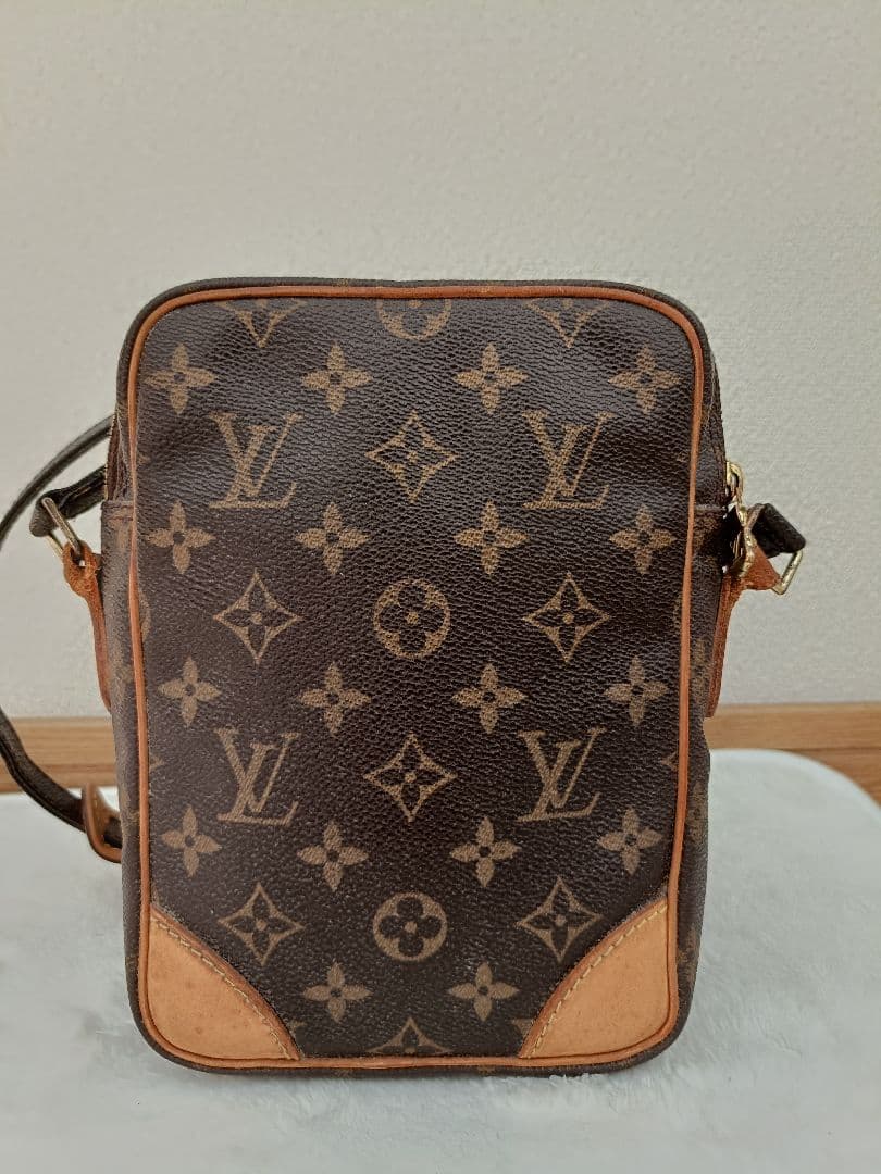 LOUISVUITTON　モノグラム　アマゾン