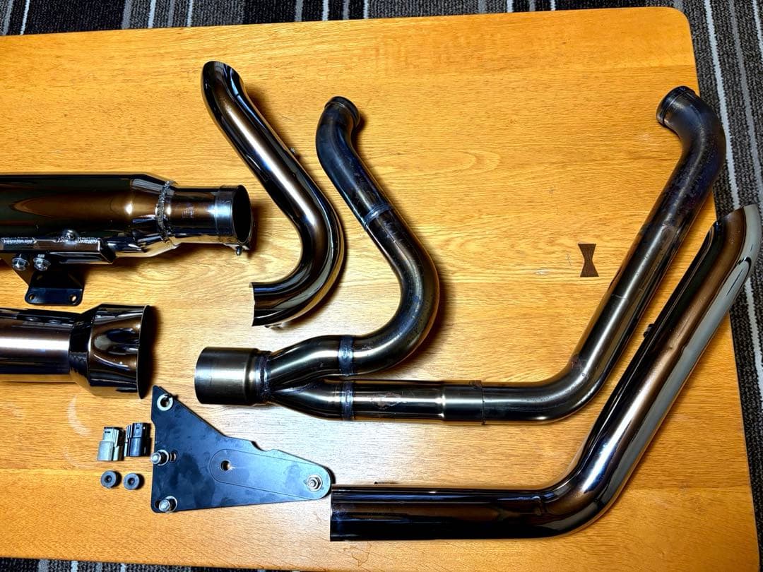 モーターステージ　ベビーバズーカフルエキゾーストマフラー2018年以降ソフテイル