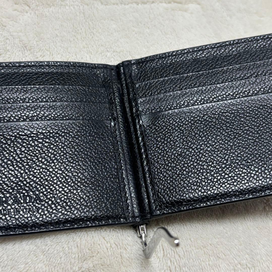 PRADA ブラック レザー マネークリップ 三角ロゴプレート