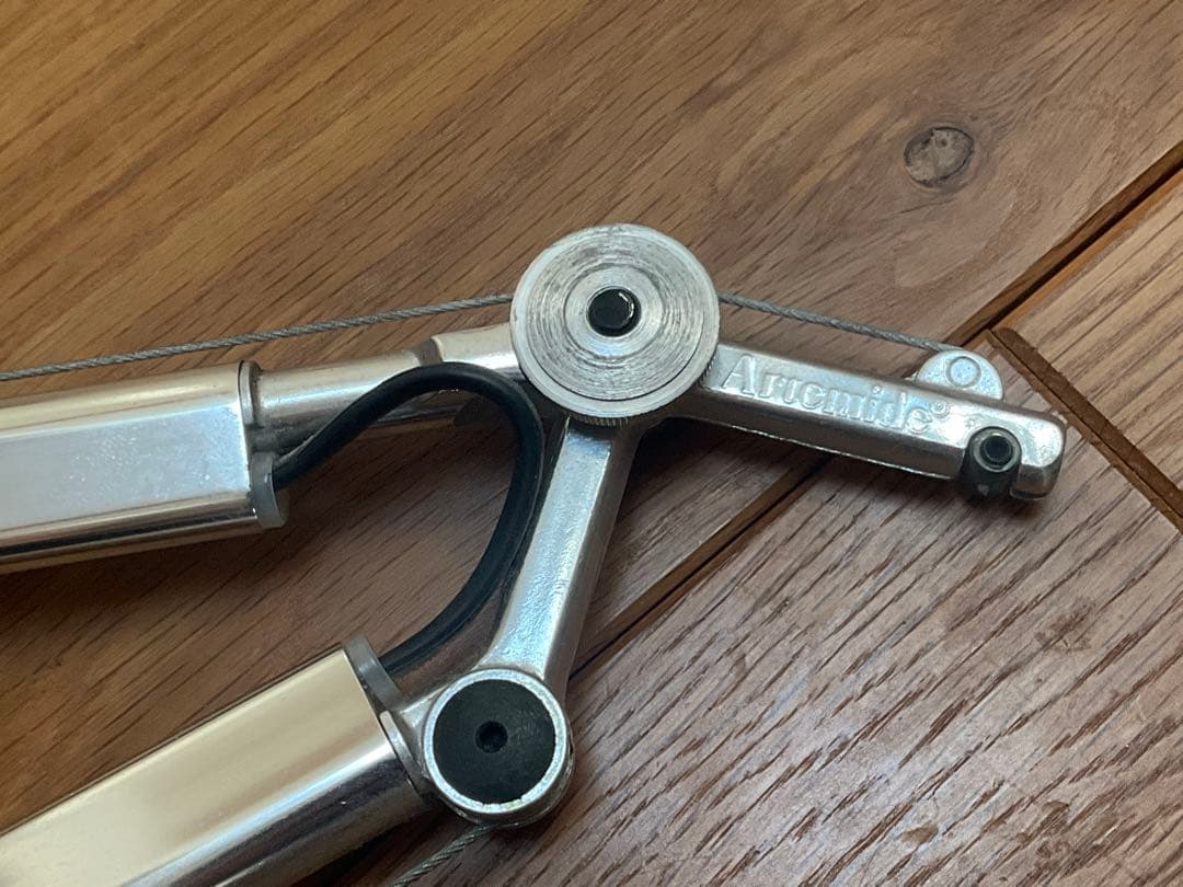 アルテミデ トロメオ テーブルデスクライトArtemideTolomeoMini