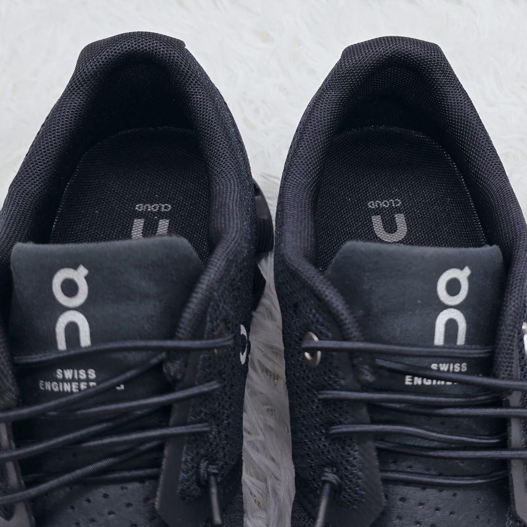 ✨未使用級✨On オン Cloud6 クラウド6 スニーカー 黒 24cm