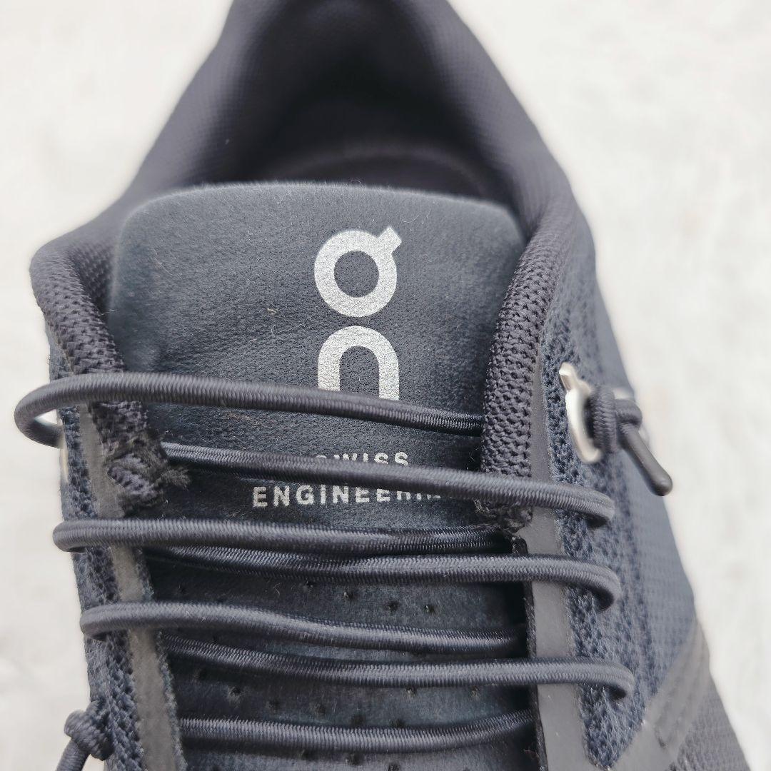 ✨未使用級✨On オン Cloud6 クラウド6 スニーカー 黒 24cm