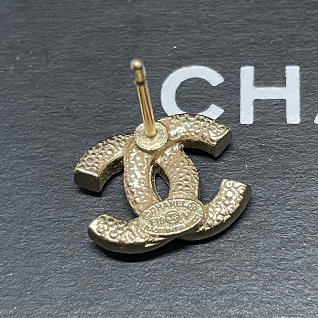 な*み様 CHANEL ココマークロゴ クリスタルスタッドピアス