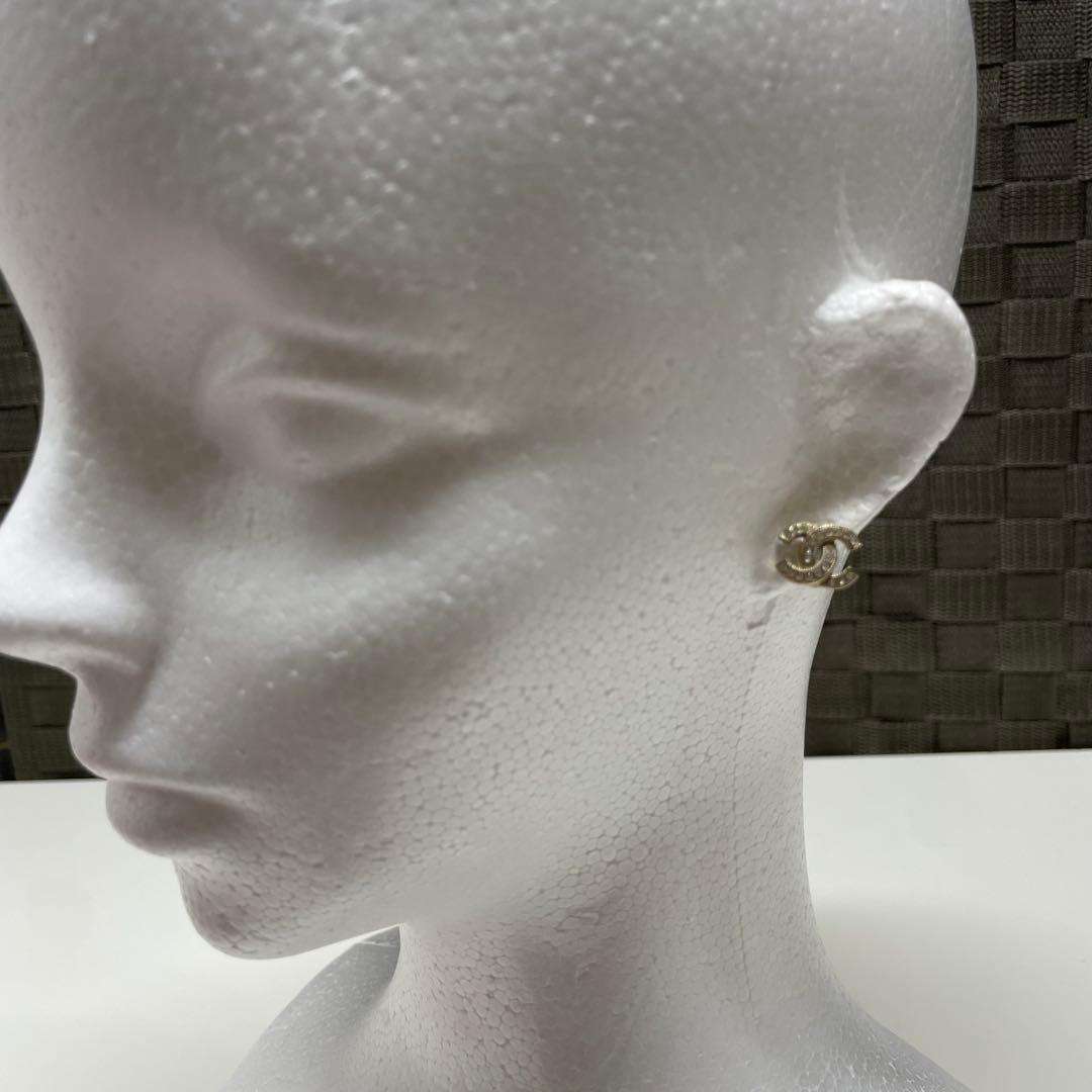 な*み様 CHANEL ココマークロゴ クリスタルスタッドピアス