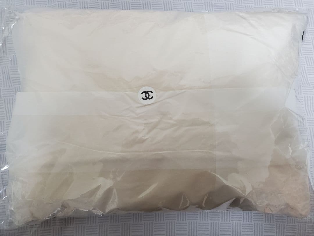 シャネル Chanel クリーム色 クッション