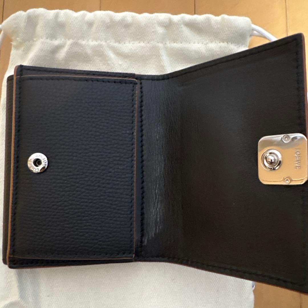 ロエベ　アナグラム トライフォールド ウォレット