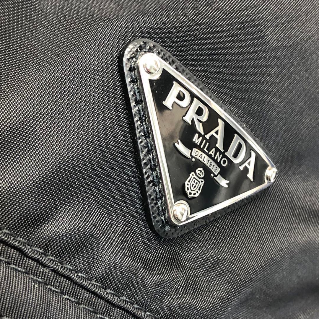 美品✨　PRADA Re-Nylon 三角プレート　ナイロン　バケットハット　Ｌ