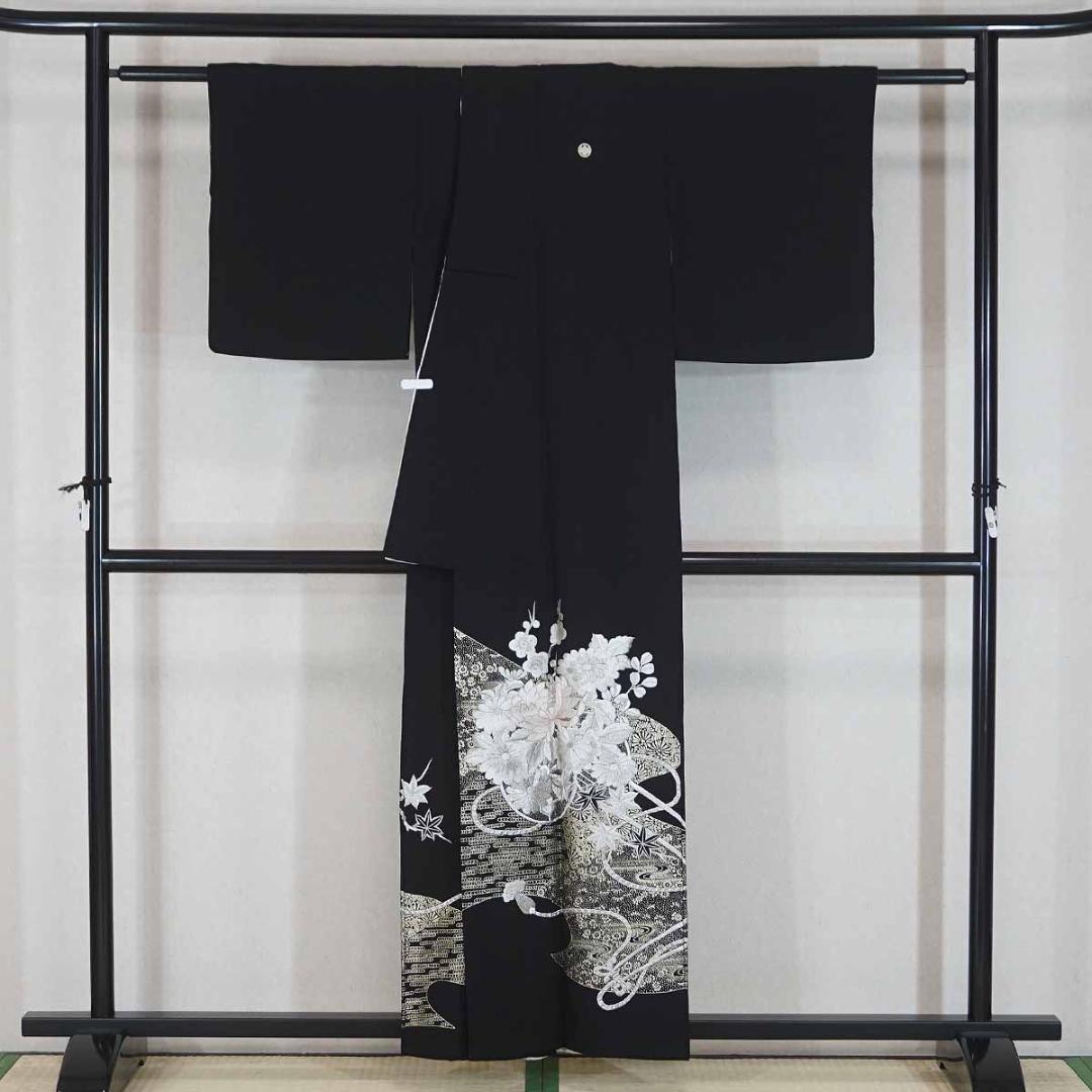 刺繍　銀　華尽くし　正絹黒留袖　フォーマル　結婚式　155cm　a737