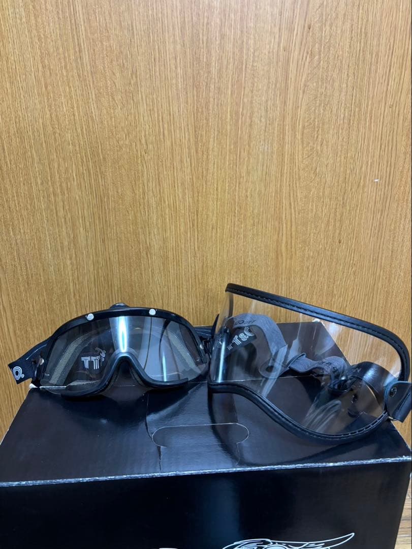 TT&CO. ヘルメット & ゴーグル2点 トゥカッター