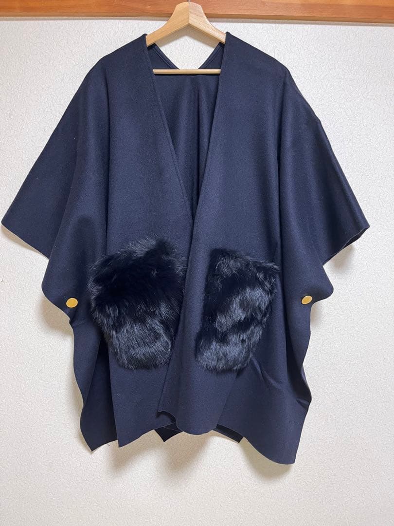 【新品・未使用】グレースコンチネンタルポンチョファー ネイビー　コート