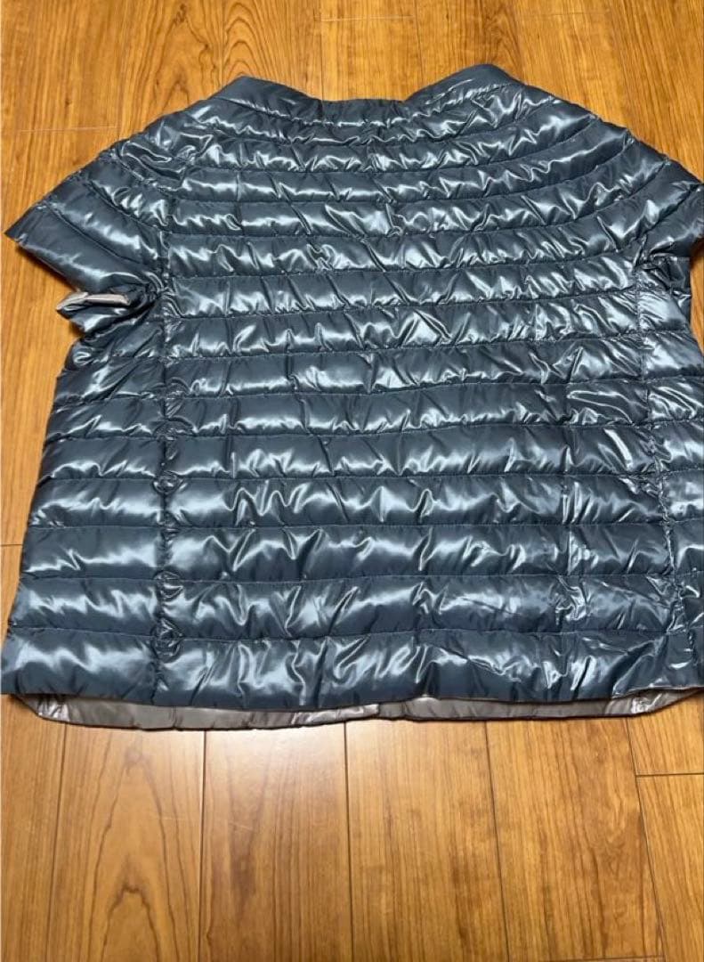 Herno ヘルノダークグレー キルティングベスト