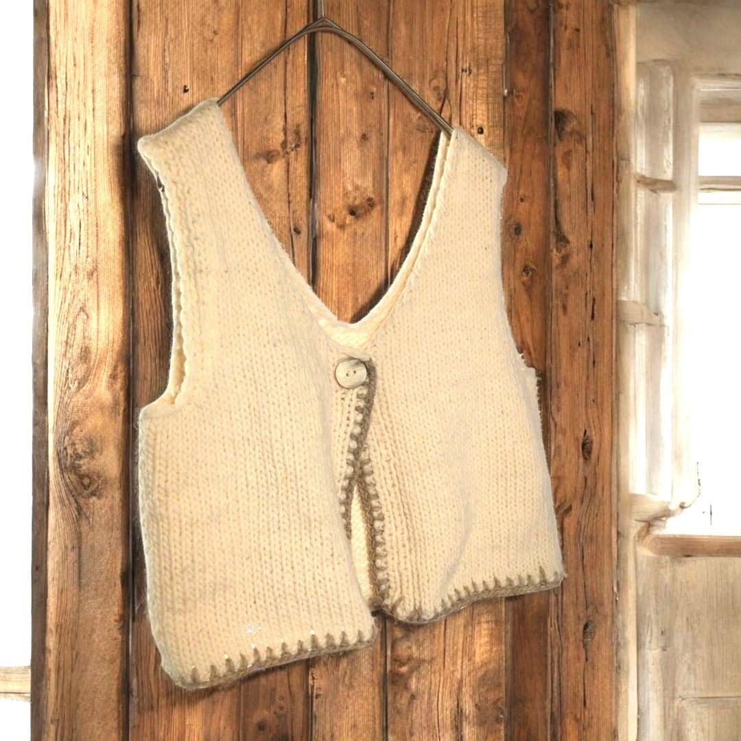 tumugu: ツムグ ローゲージ ハンドニット ベスト キナリ ウール100%