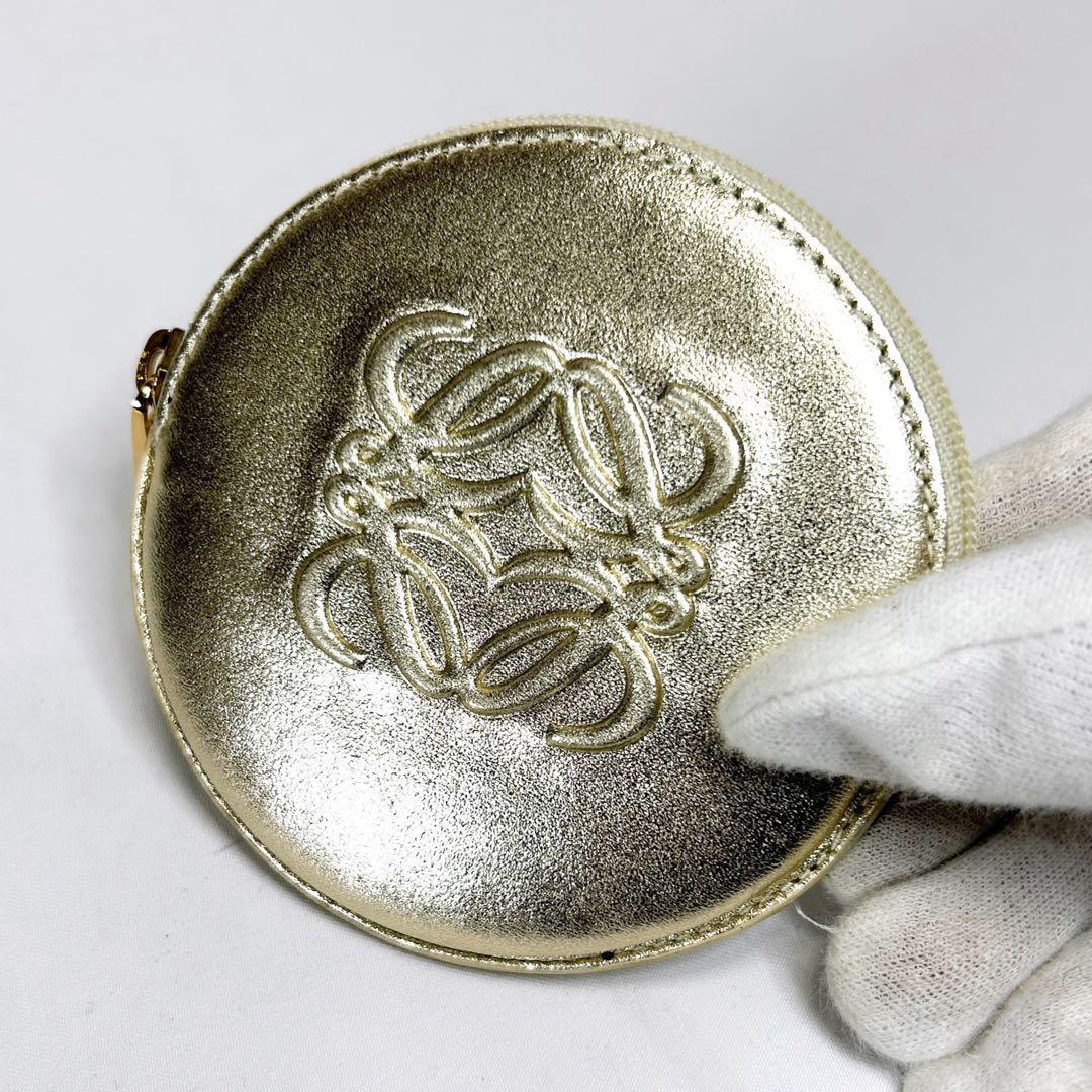 ロエベ LOEWE 丸型　ジッピーケース　アナグラムロゴ