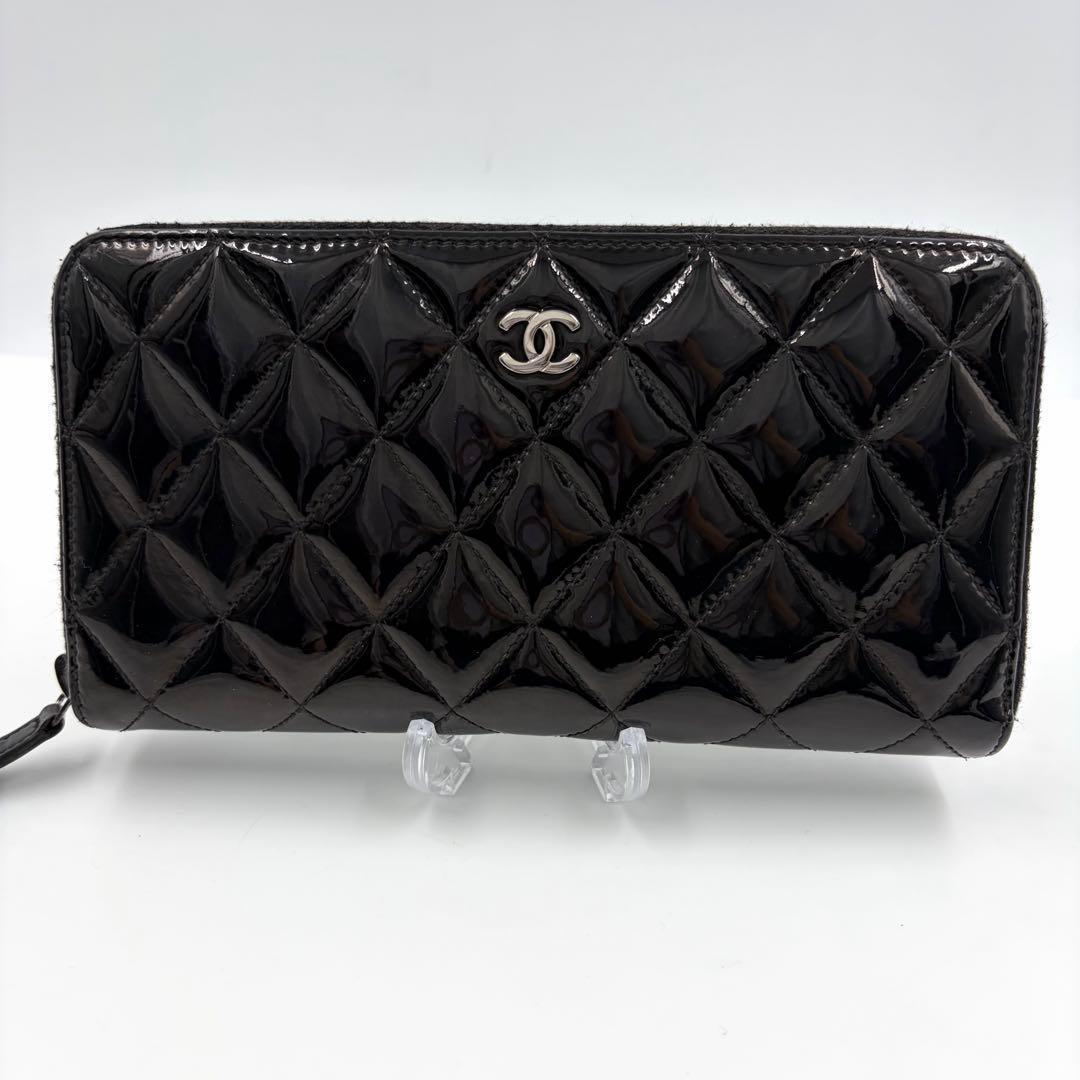 【美品】シャネル 長財布 エナメル パテント マトラッセ ココマーク 黒 820