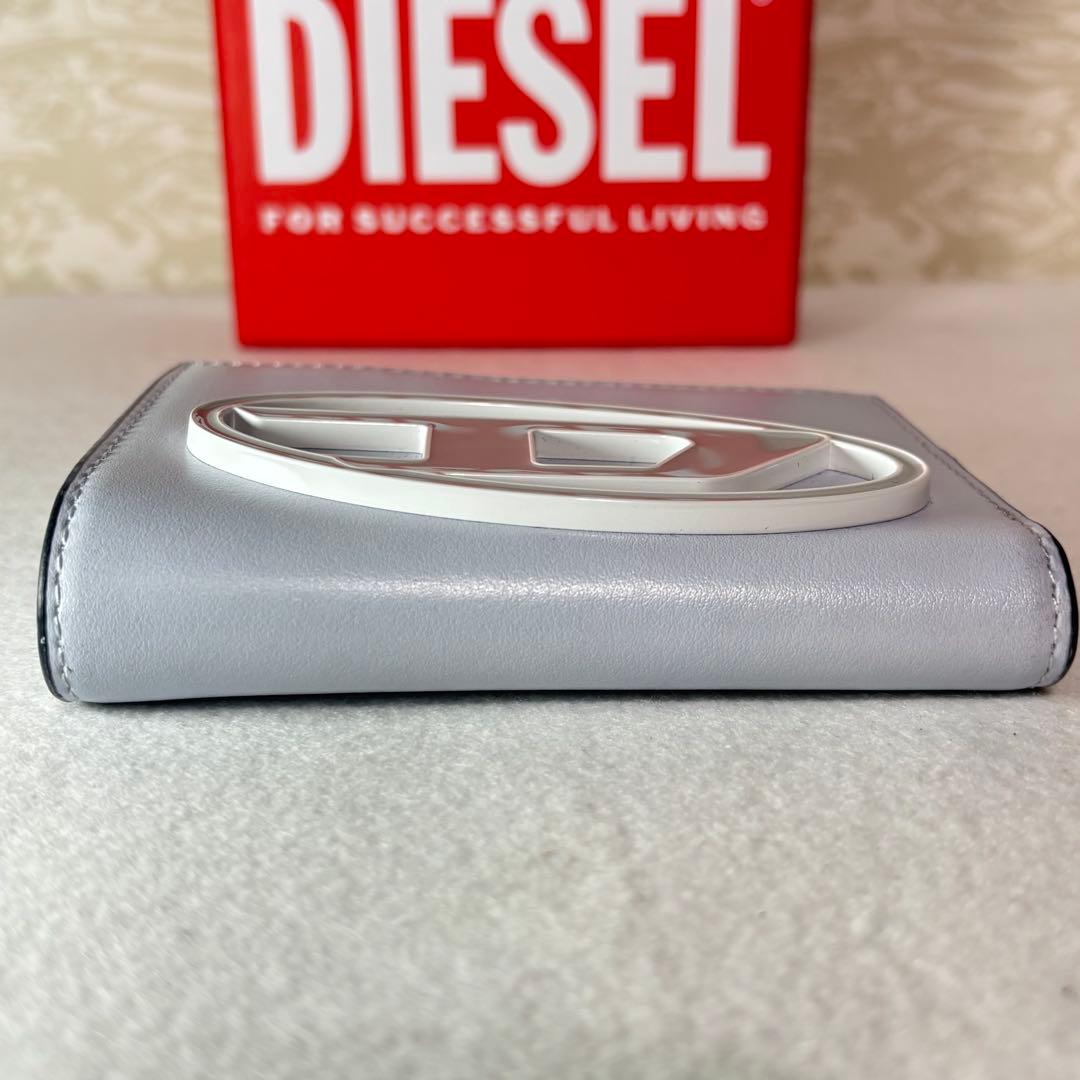 未使用品　DIESEL ディーゼル　 二つ折り財布 ホワイト