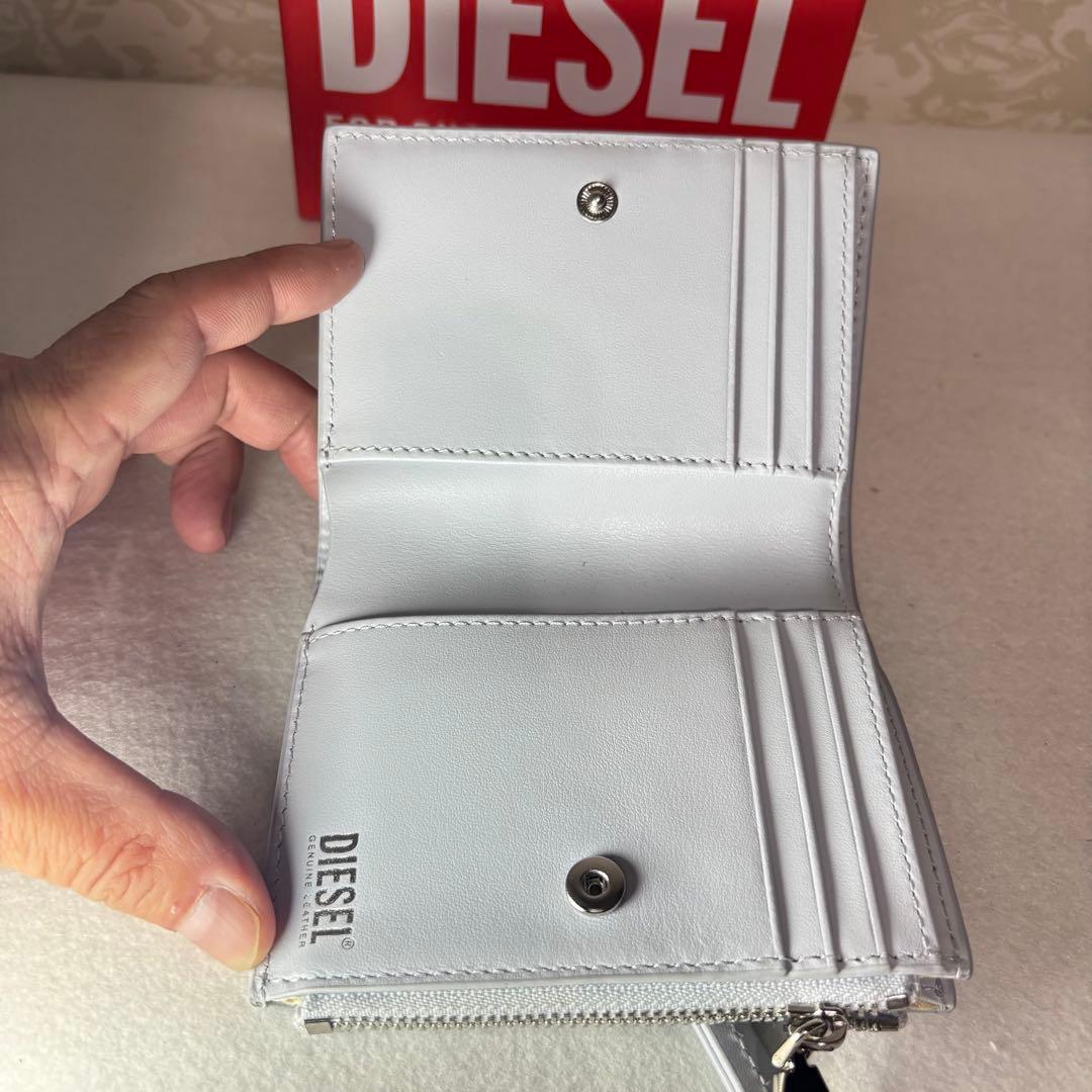 未使用品　DIESEL ディーゼル　 二つ折り財布 ホワイト
