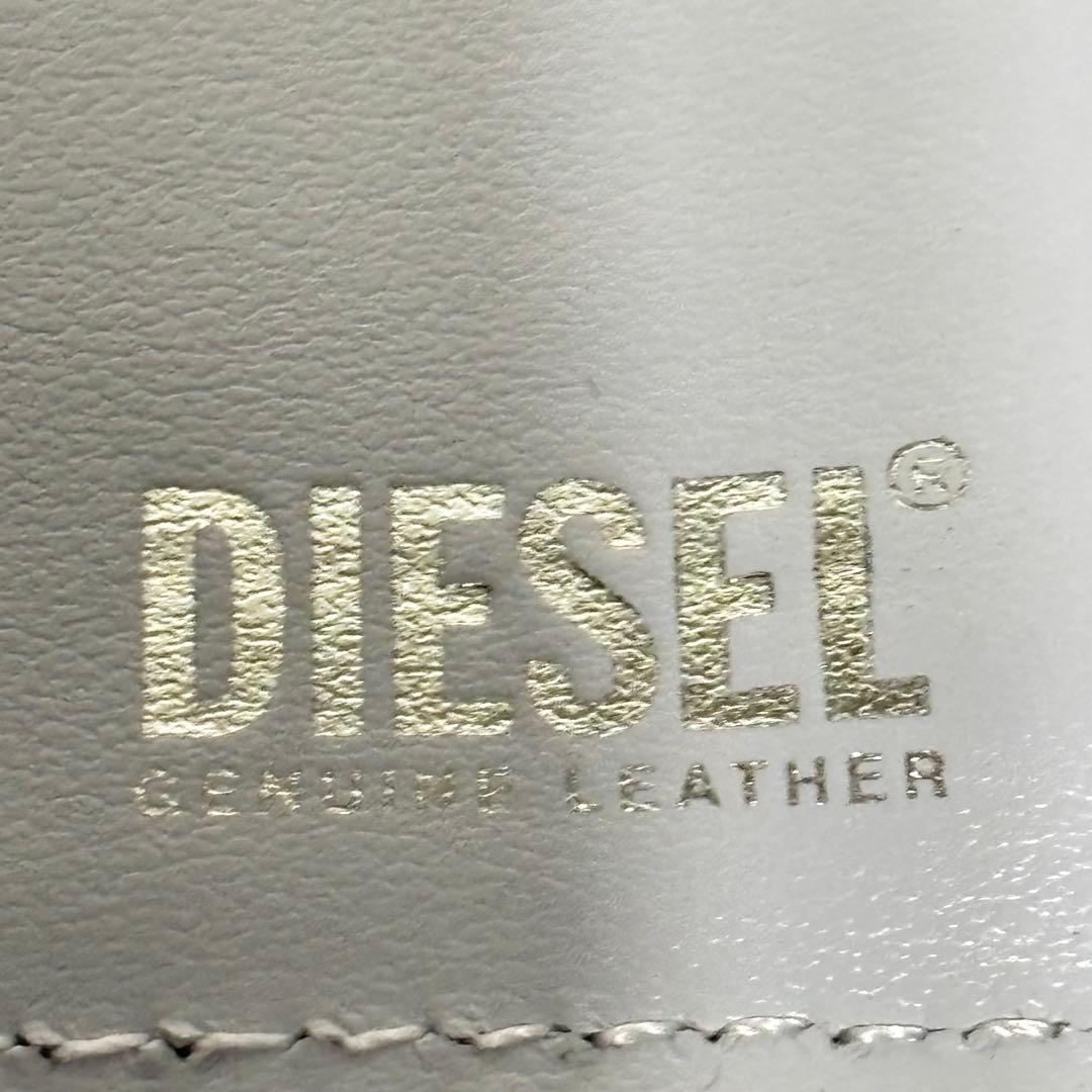 未使用品　DIESEL ディーゼル　 二つ折り財布 ホワイト