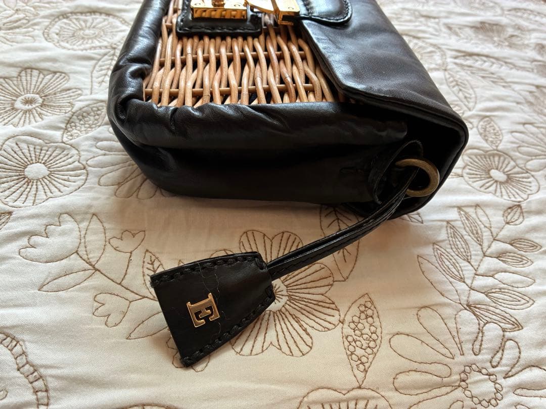 ebagos エバゴス　牛ソフト　ソフトショルダー　ブラック