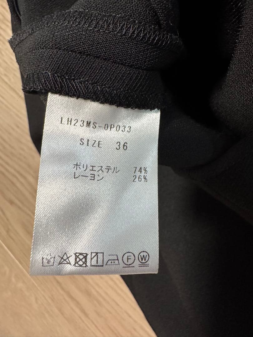 ローヘン　lohen ダブルクロスコクーンオールインワン　ブラック ３６