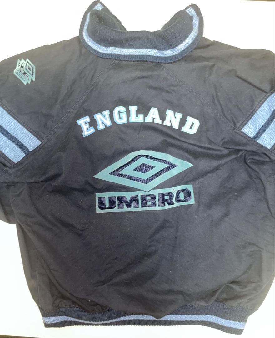 格安　UMBRO ドリルトップ　イングランド