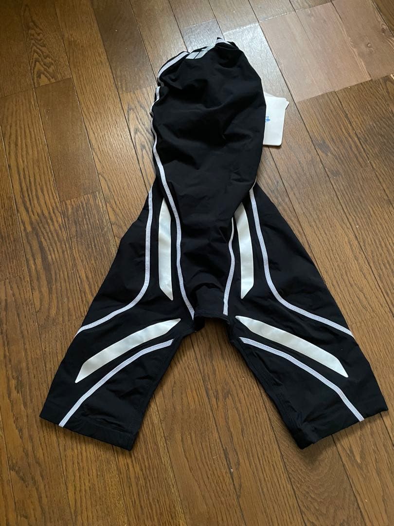 最終値下げ！美品　arena 競泳用水着Lサイズ