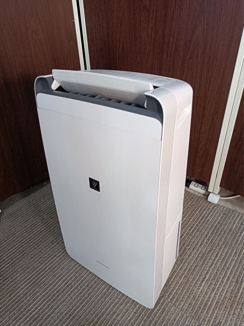 [八6587] シャープ 2020年製 除湿機 CV-J120-W