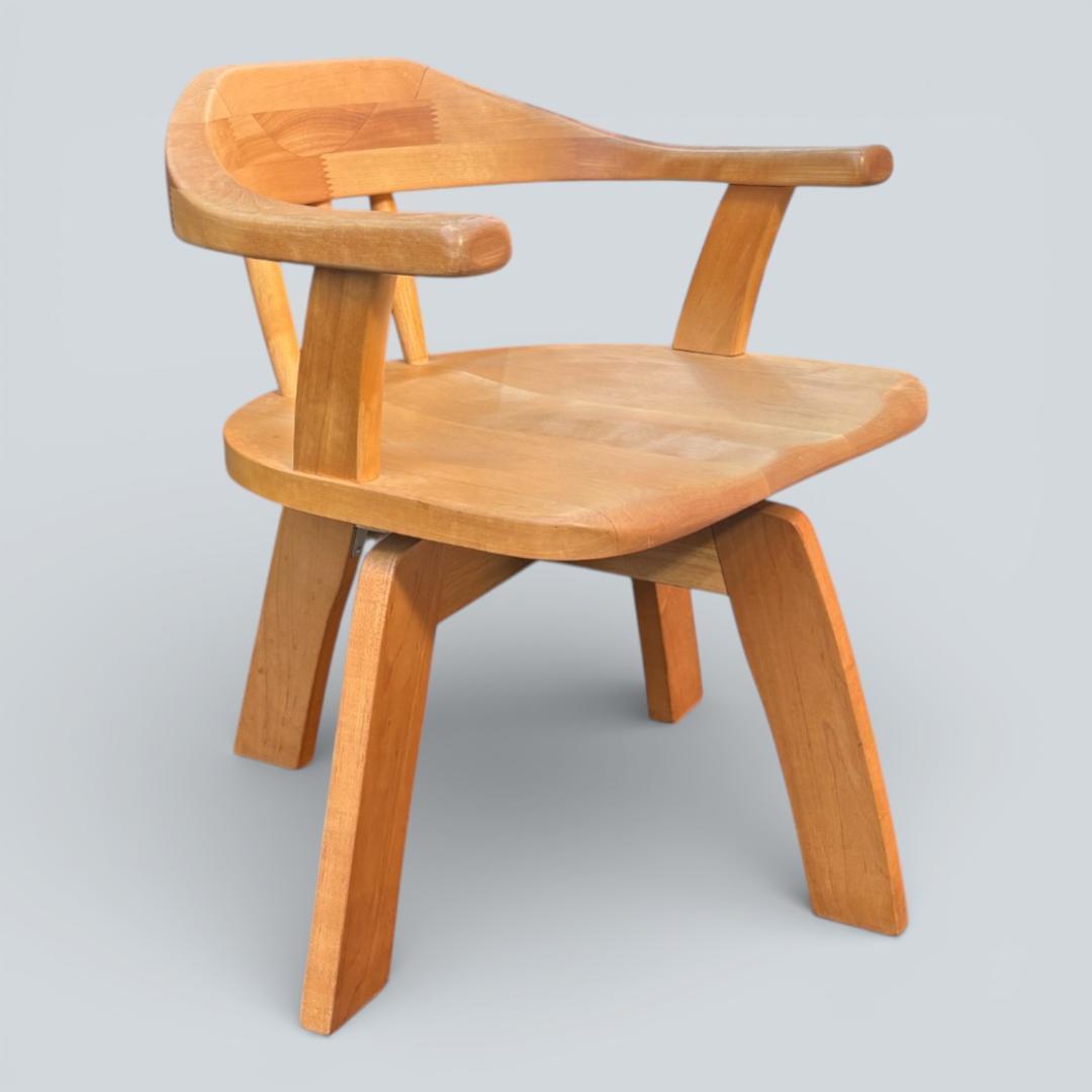 【最終価格】大川家具 回転ダイニングチェア 肘付 幅58cm 天然木 送料込②