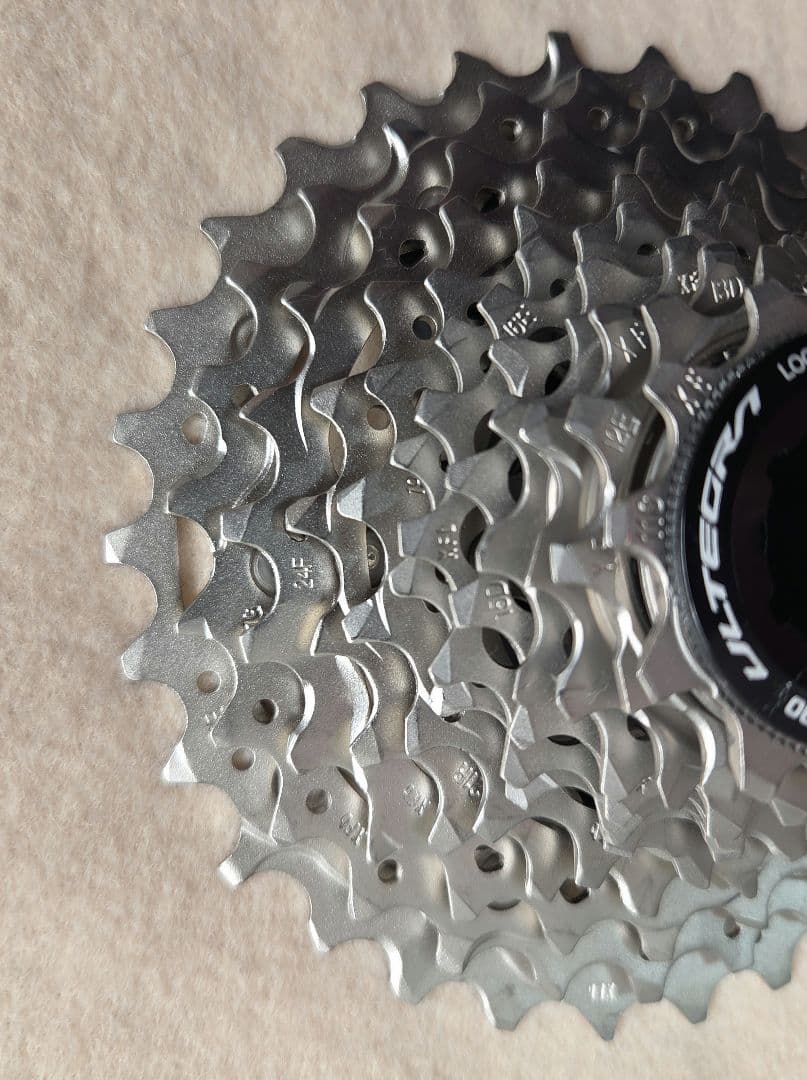 【美品】シマノ アルテグラ スプロケットCS-R8101 12S 11-30T