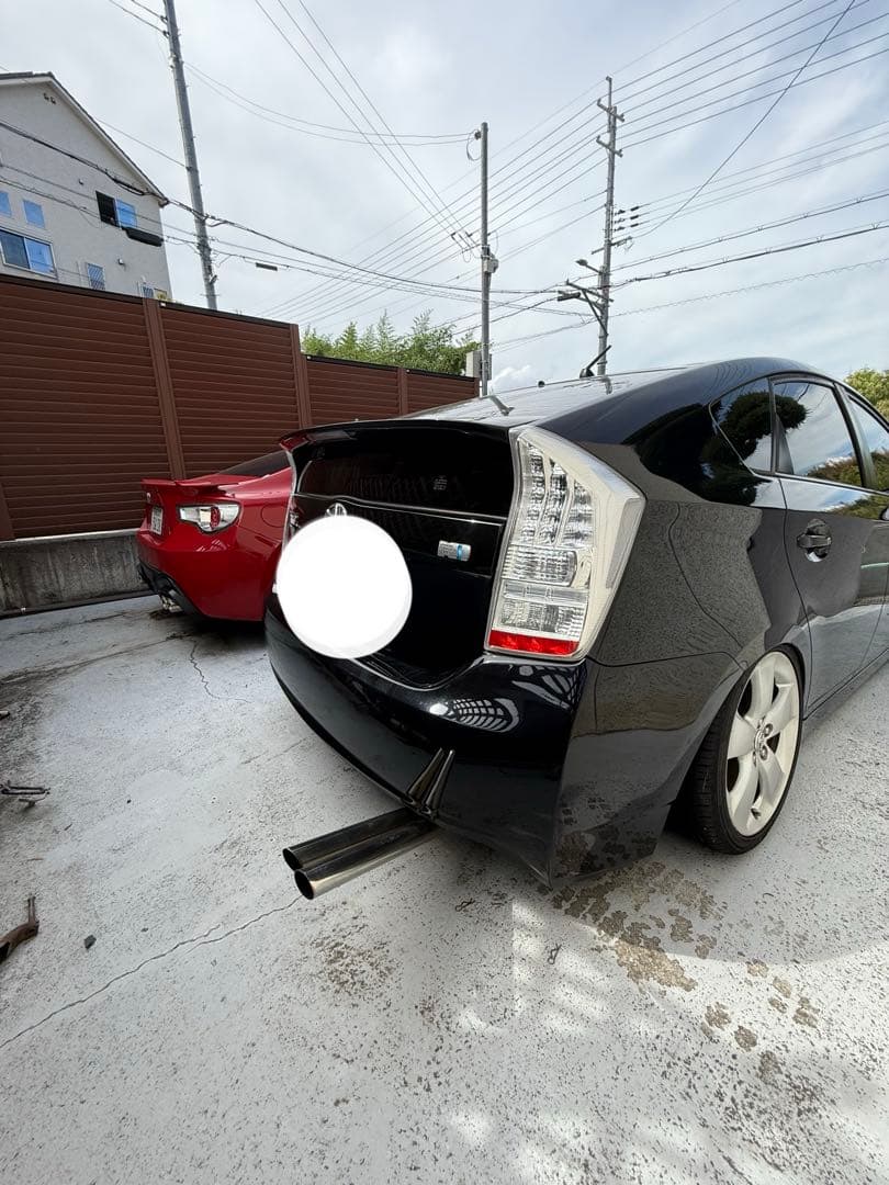 30プリウスリアピースマフラー 引き取り可能