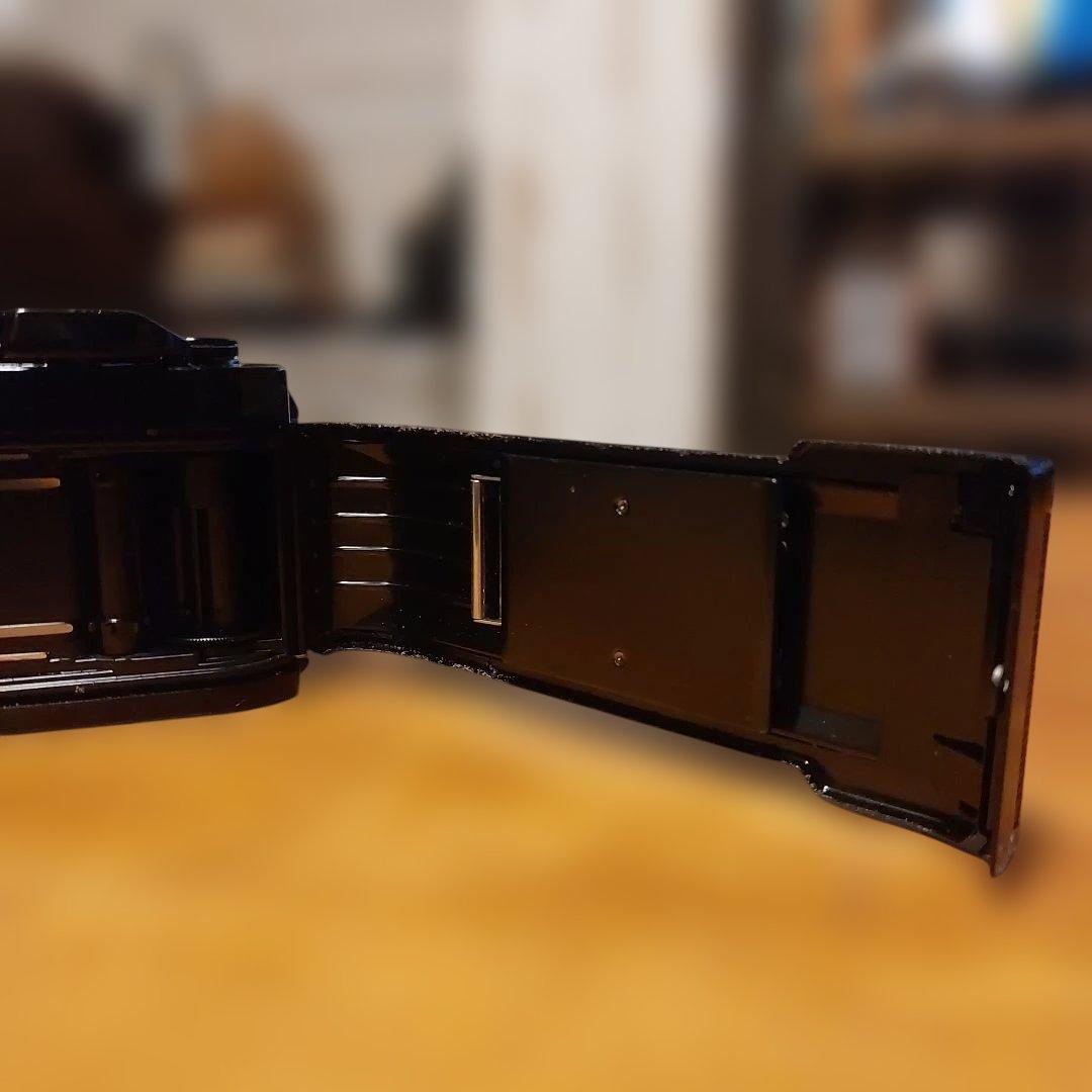 Canon AV-1 一眼レフカメラ 35mmレンズ付き