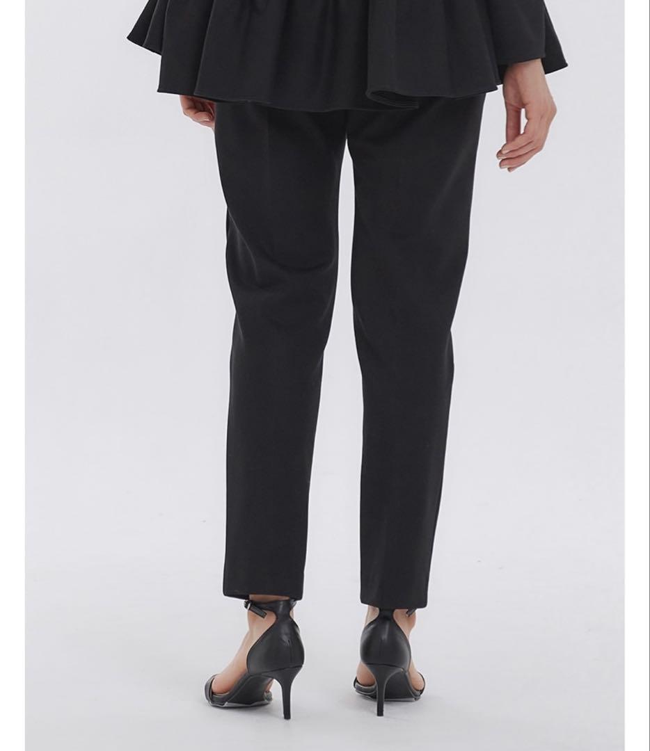 【新品未使用タグ付き】yori ヨリ　ぬくぬくスリムパンツ　ブラック　38