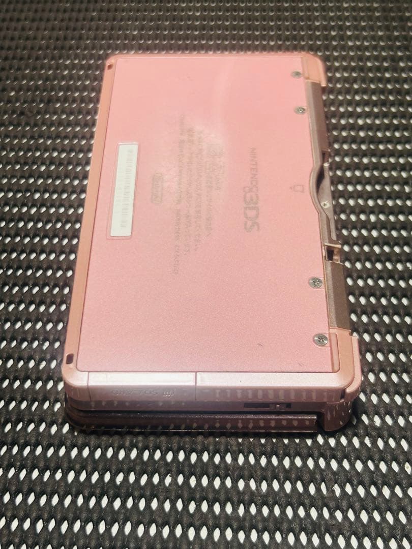 ニンテンドー3DS とカセット5個