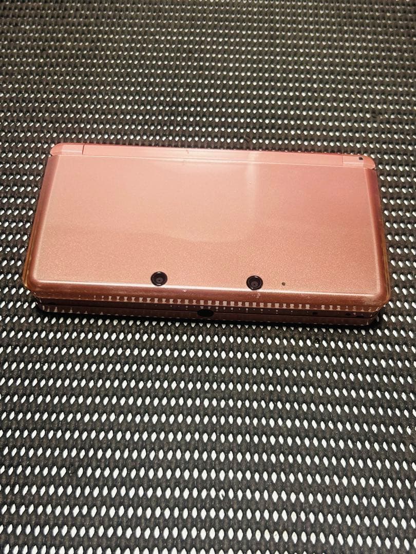 ニンテンドー3DS とカセット5個