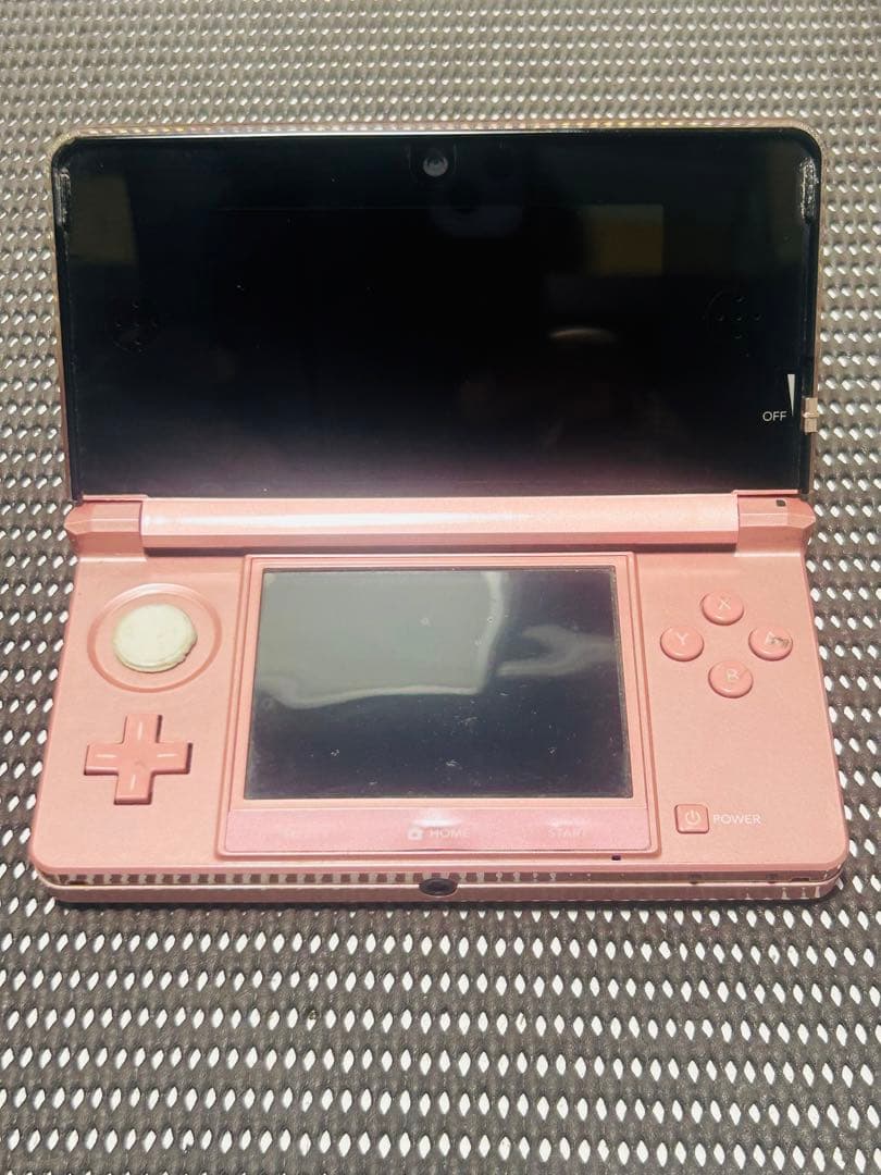 ニンテンドー3DS とカセット5個