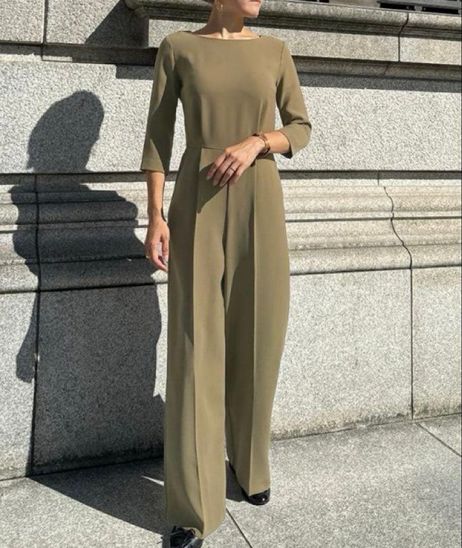 【JENNE 】【完売品】美シルエットオールインワン　ベージュ　S