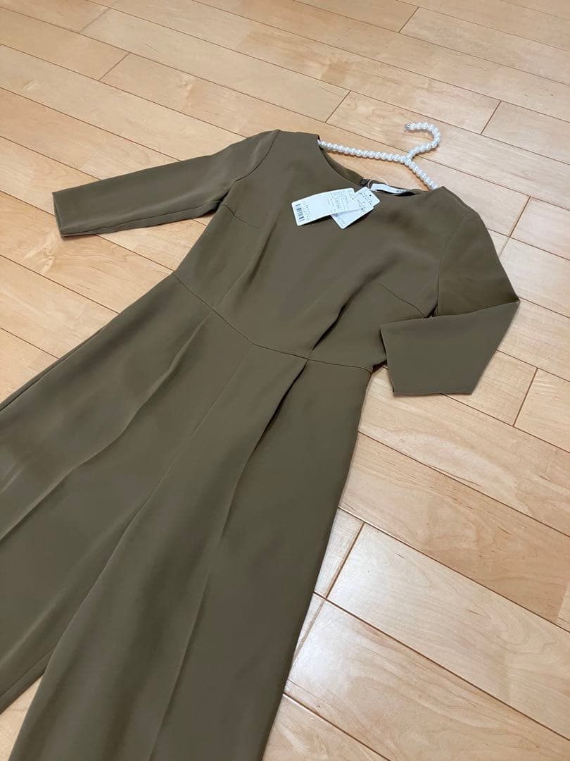 【JENNE 】【完売品】美シルエットオールインワン　ベージュ　S