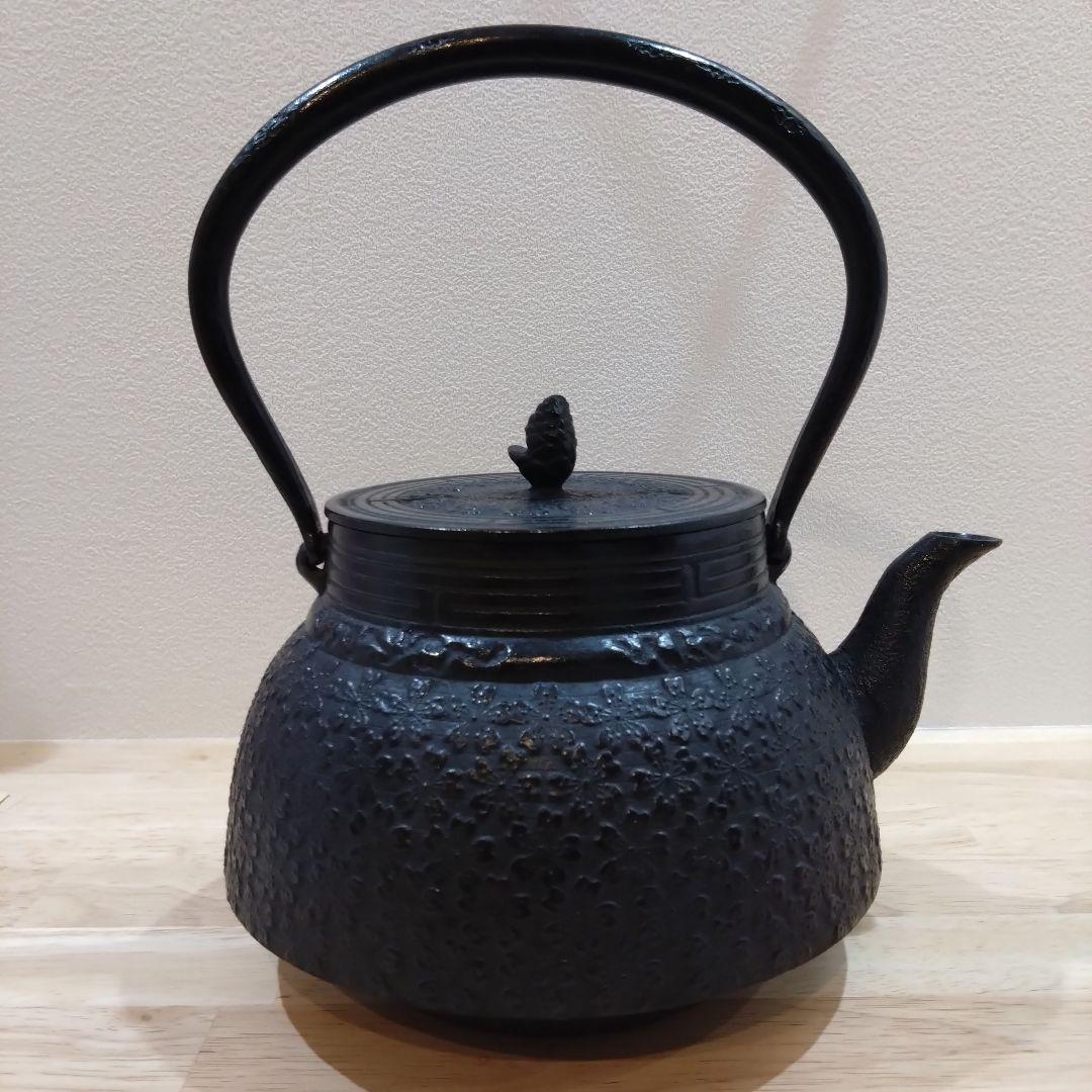 新品　１.８L　コシキ桜　南部鉄瓶　鉄瓶