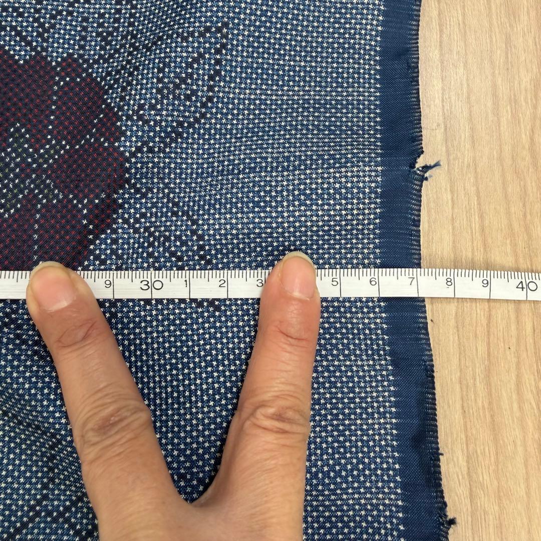 未使用品　正絹　本場大島紬　反物　着物　和装　和服　伝統工芸　青　赤　花　12m