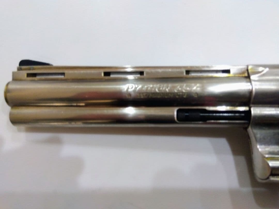 コクサイ NEW COLT PYTHON 357MAGNUM 金属製モデルガン