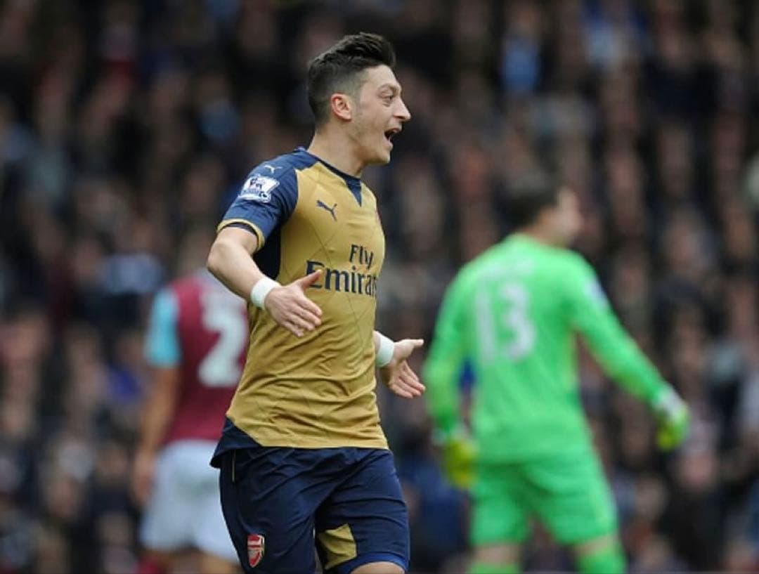 【現地購入】アーセナル2015-16シーズンアウェイキット　エジル