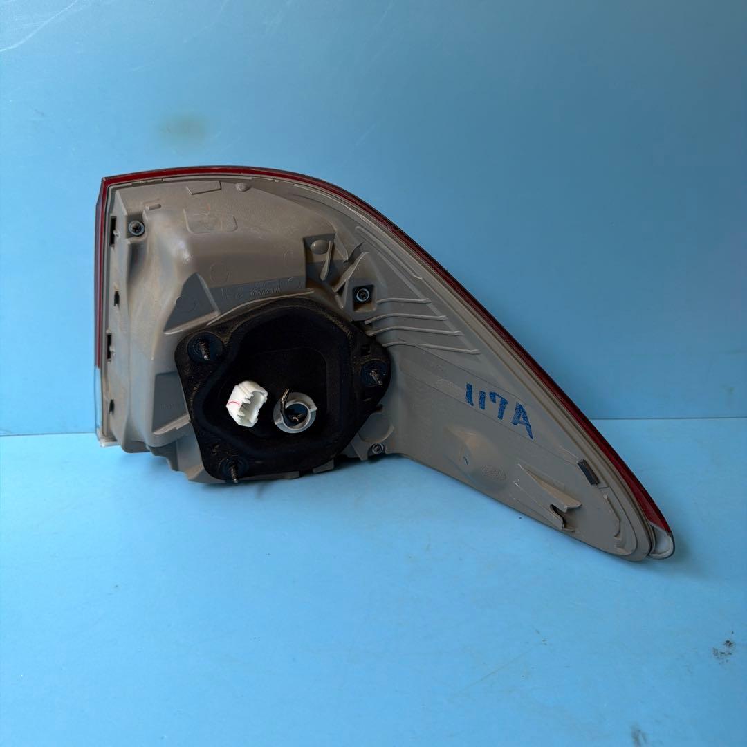 200系クラウン　アスリート後期　テールランプ　ライト　20クラウン　トヨタ　左