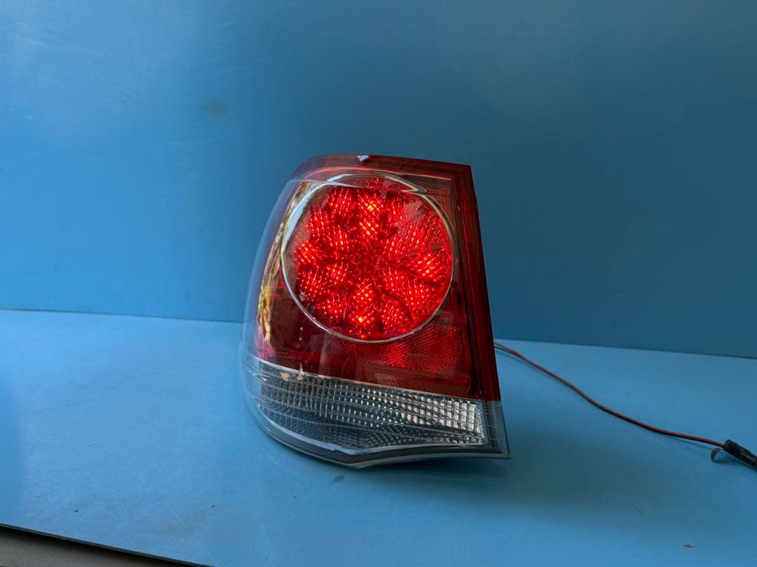 200系クラウン　アスリート後期　テールランプ　ライト　20クラウン　トヨタ　左