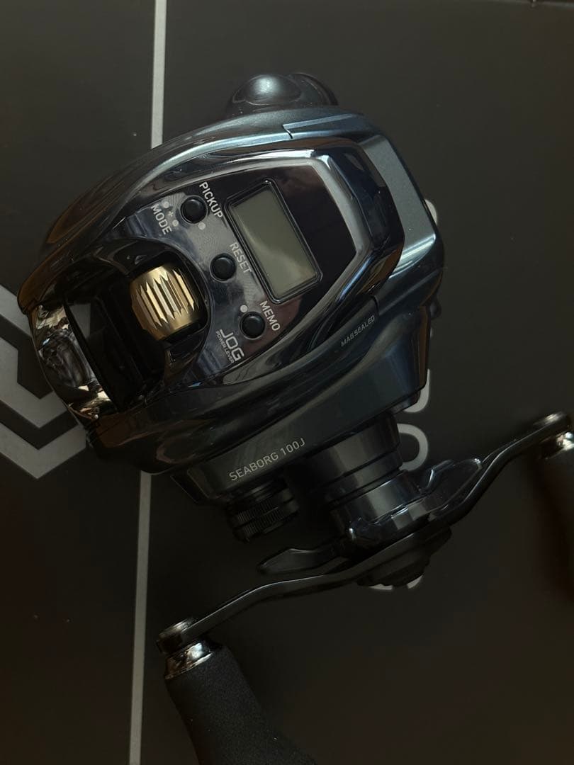 ダイワ　Daiwa SEABORG 100J 電動リール