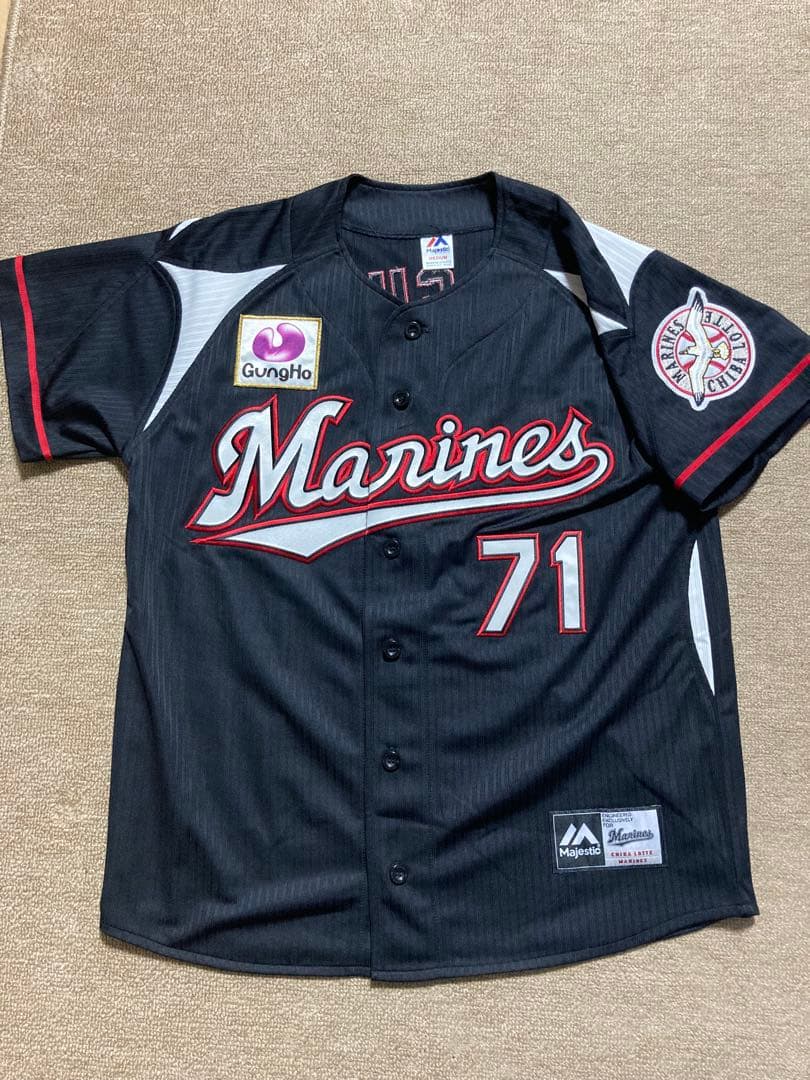 ロッテ吉井投手コーチビジターユニフォーム