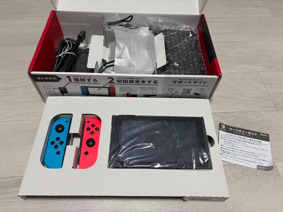 Nintendo Switch 本体 青/赤 Joy-Con 付属品付き