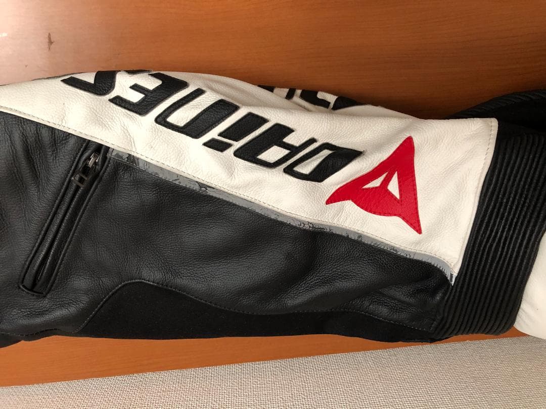 Dainese 革製バイクパンツ