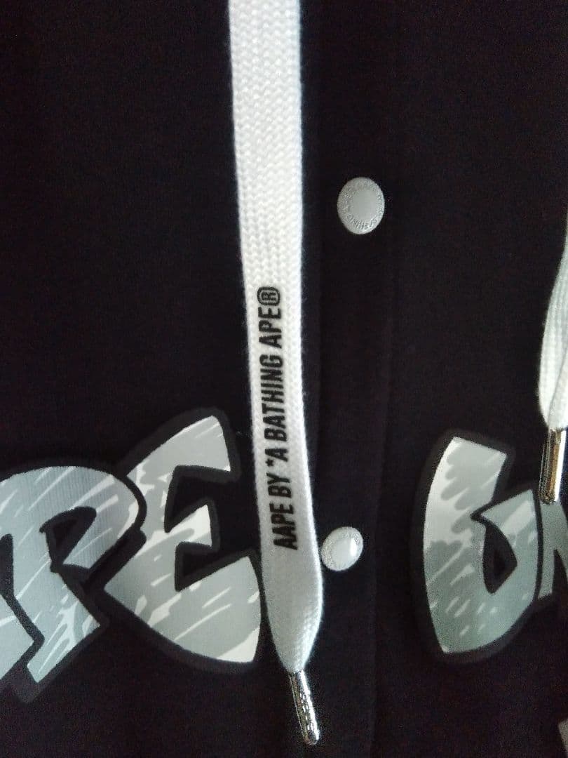 A BATHING APE アベイシングエイプ パーカースタジャン Sサイズ